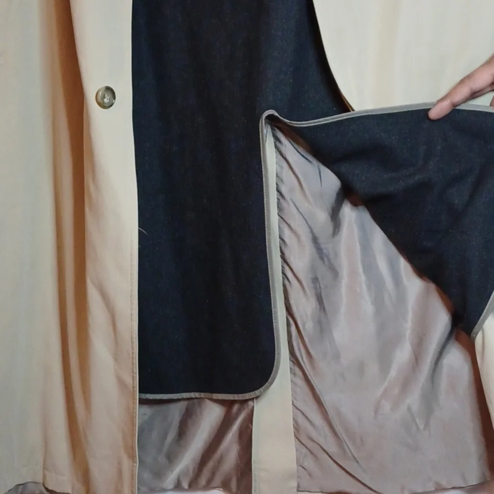 BROOKS 346 Tan Color Men's Trench Coat. Size 44R - Picture 9 of 16